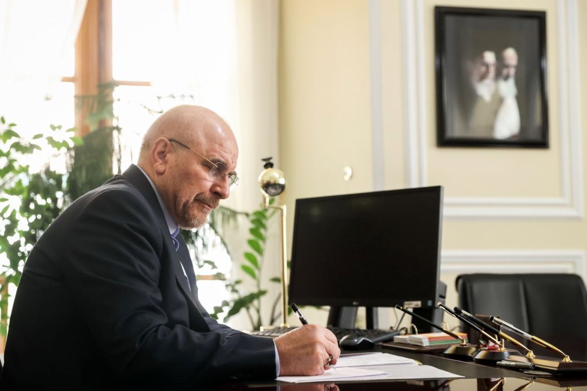 پیام تسلیت قالیباف در پی درگذشت مادر شهیدان مزینانی