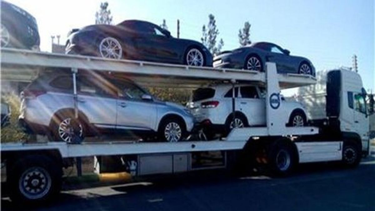 عکس:توقیف یدک کش حامل ۵ خودرو قاچاق ۱۸ میلیاردی در اتوبان کرج!