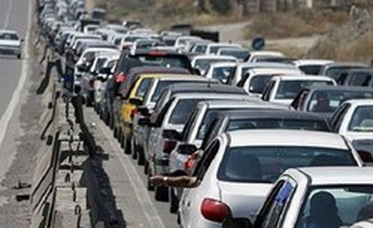 ترافیک در خروجیها مشهد سنگین است