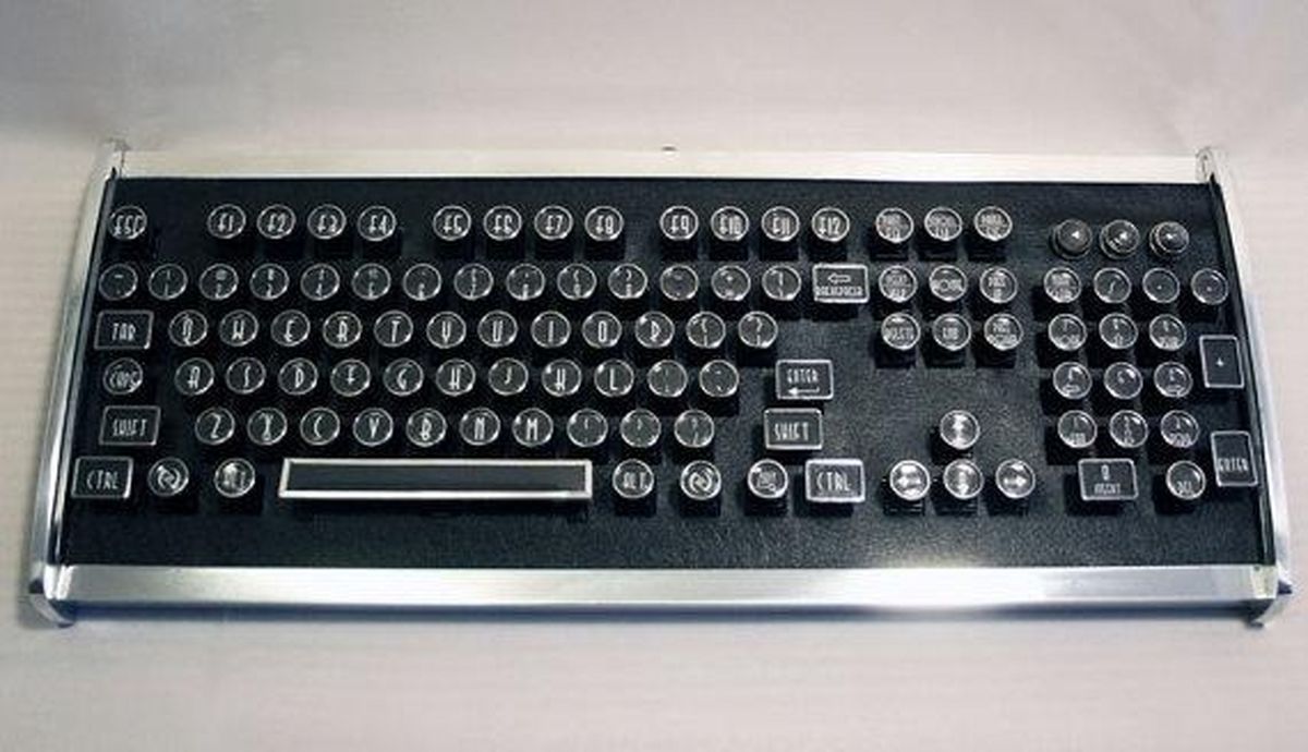کی‎‌بورد با الهام از ماشین تایپ/عکس