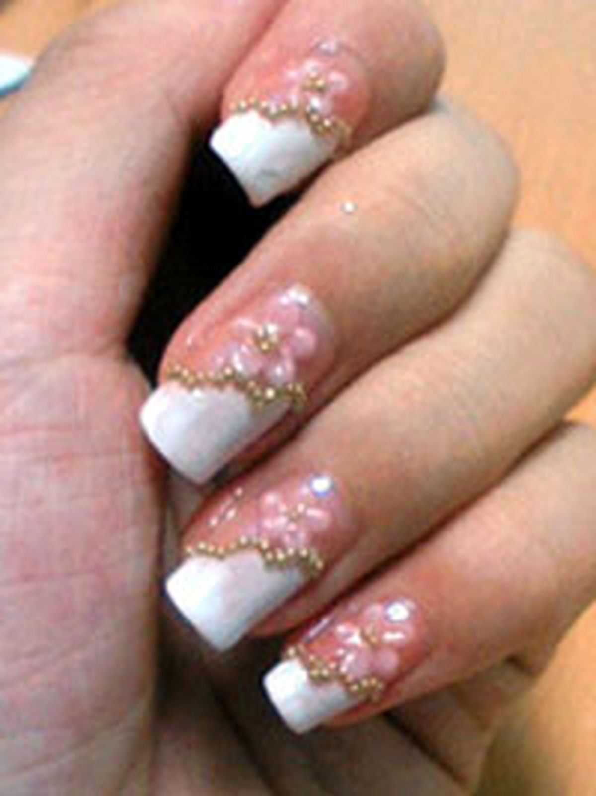 گزارش رویترز از زنان ایرانی: شبیه آنجلینا جولی شده ام!