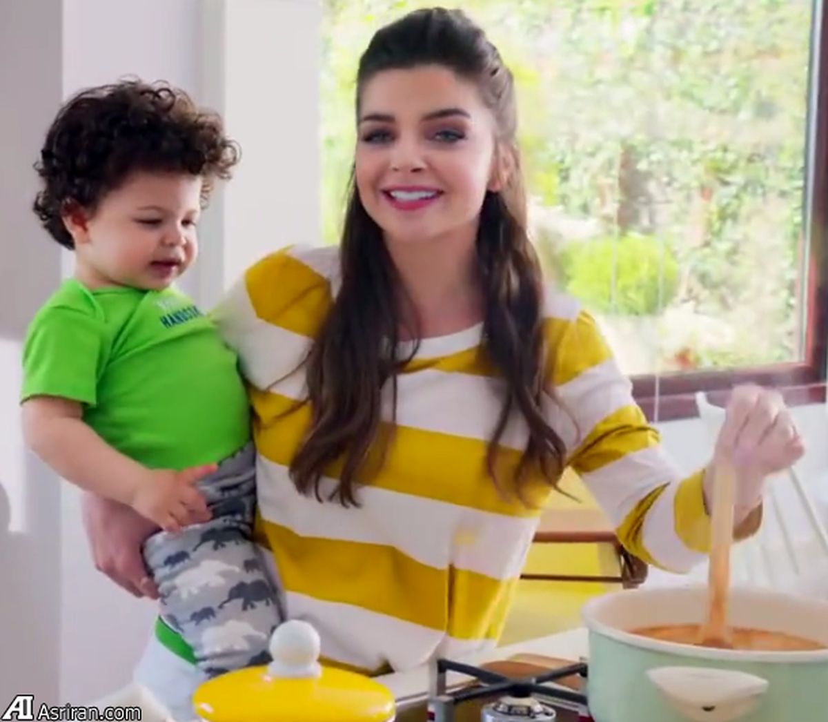 عکس: دستمزد میلیاردی بازیگر حریم سلطان برای یک آگهی