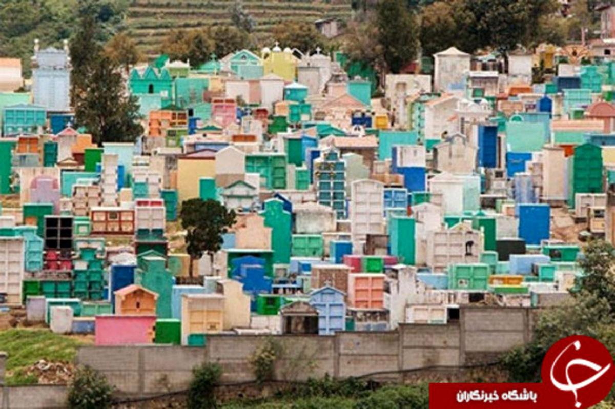 گورستان‌های شاد/تصاویر