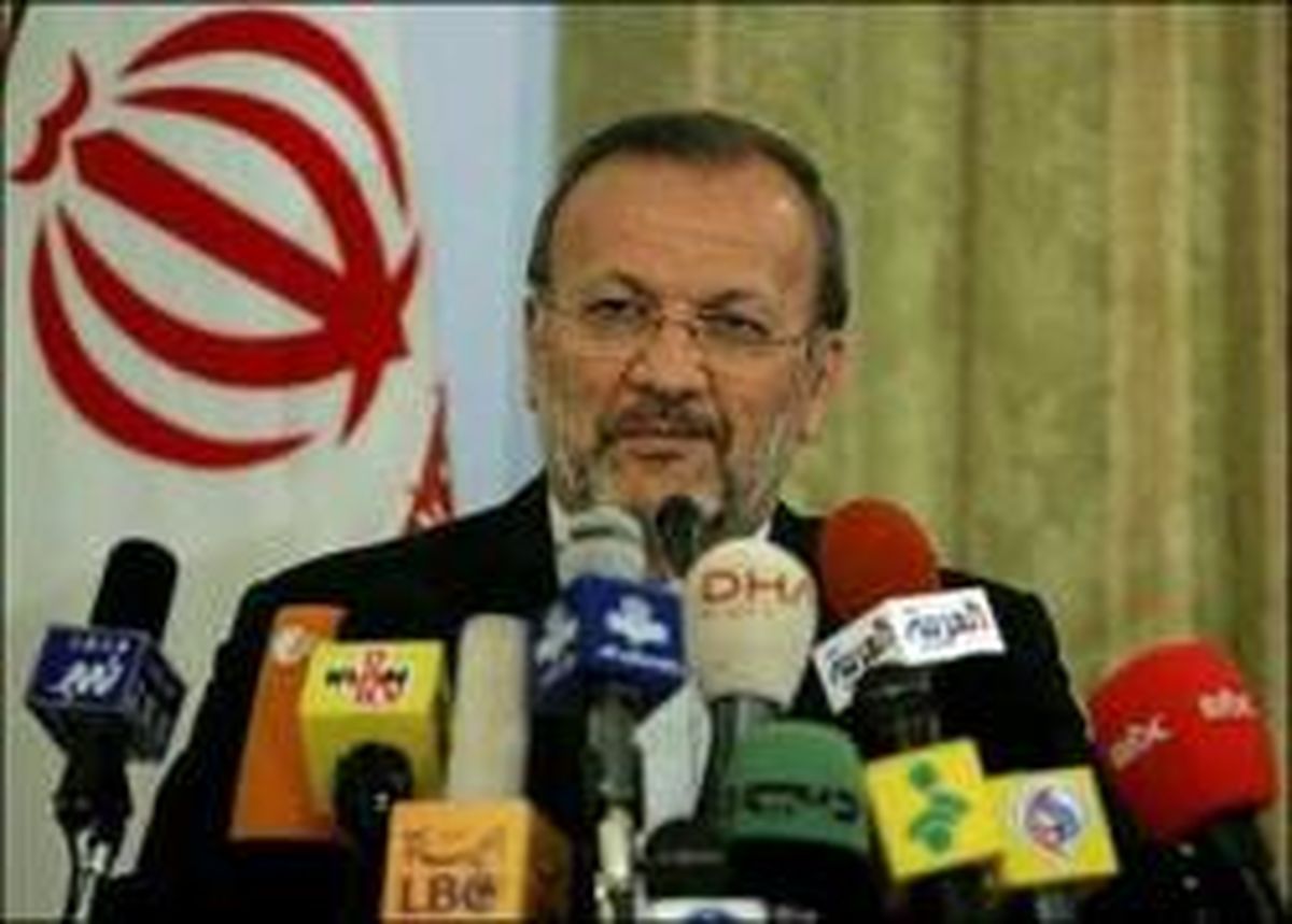 متکی:باید آمریکا گروگانها را آزاد کند