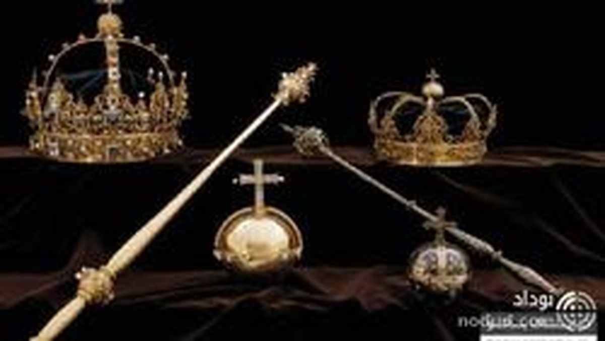 تاج طلا، جواهرات و شمشیر خانواده سلطنتی در سطل زباله +عکس
