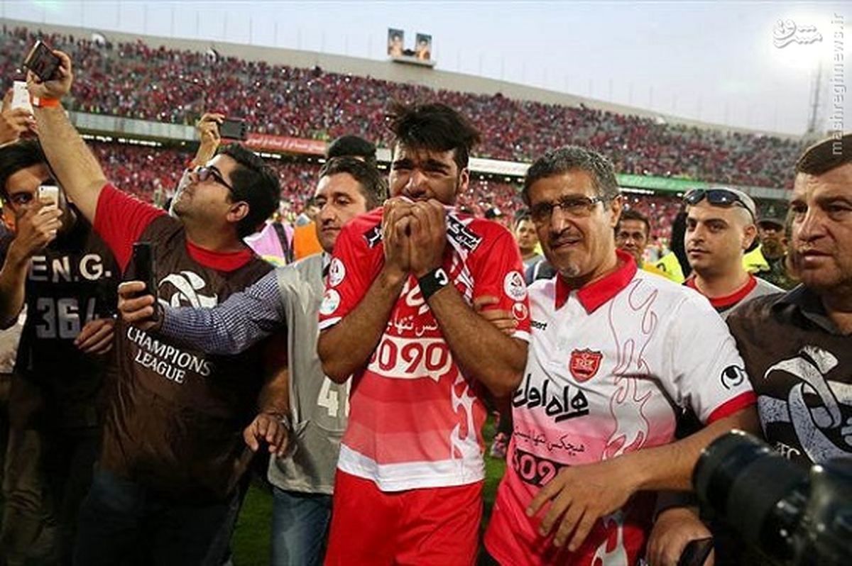 عکس: سلفی با اشک های طارمی