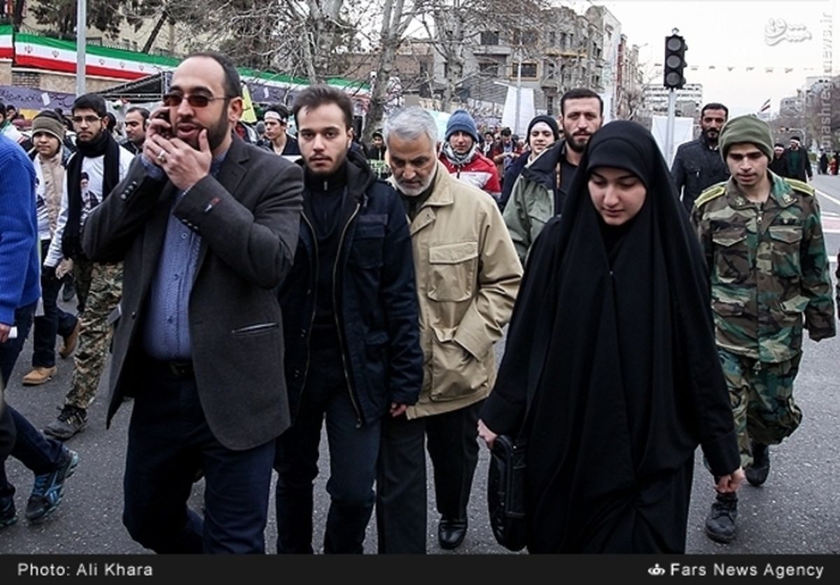 حضور «حاج قاسم» در راهپیمایی ۲۲ بهمن +عکس
