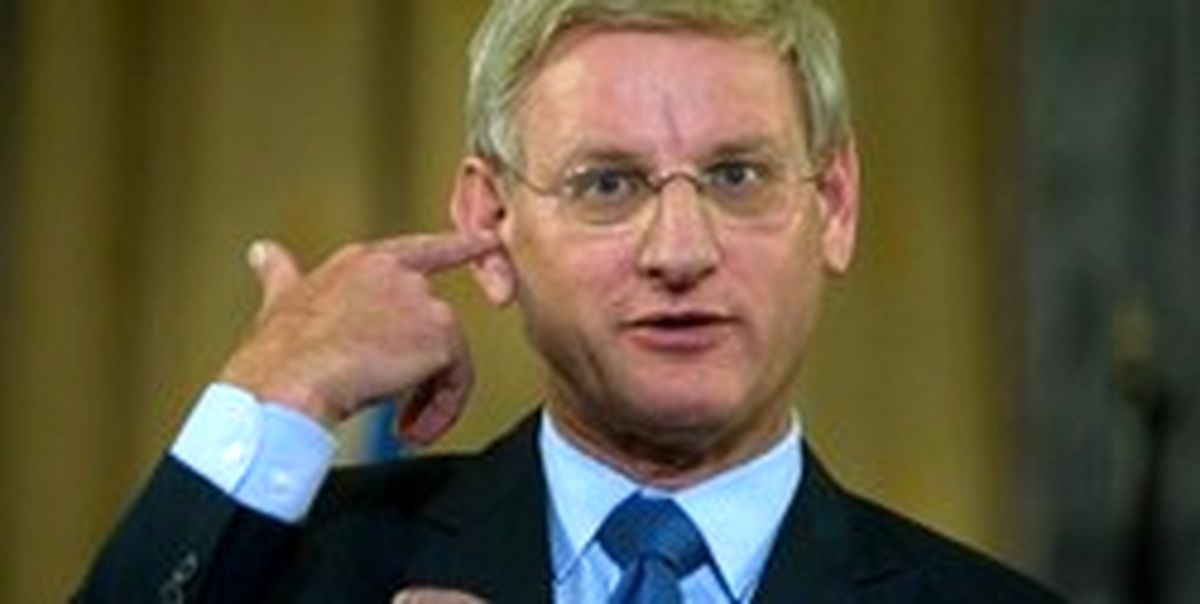 کارل بیلت: عجیب است که آمریکا از اروپا می‌خواهد از برجام خارج شود