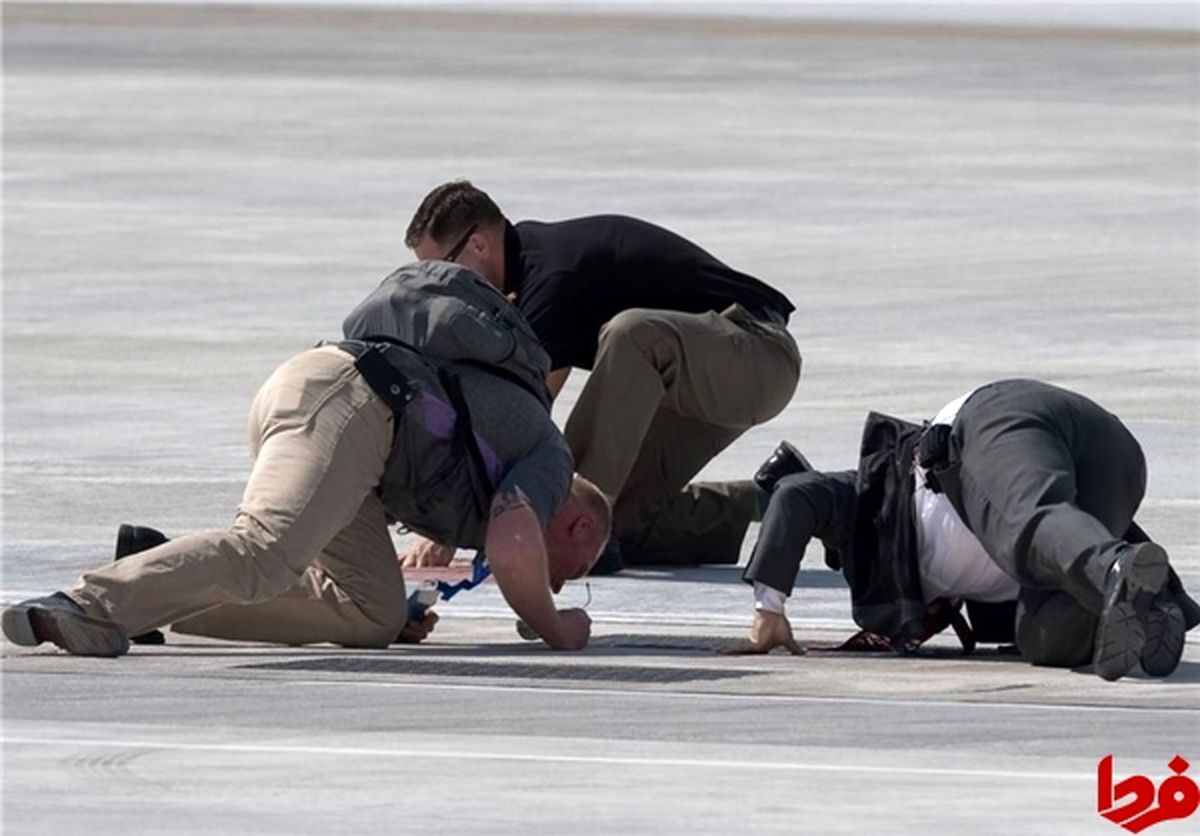 عکس: تیم امنیتی اوباما در حال چک کردن باند فرودگاه چین!