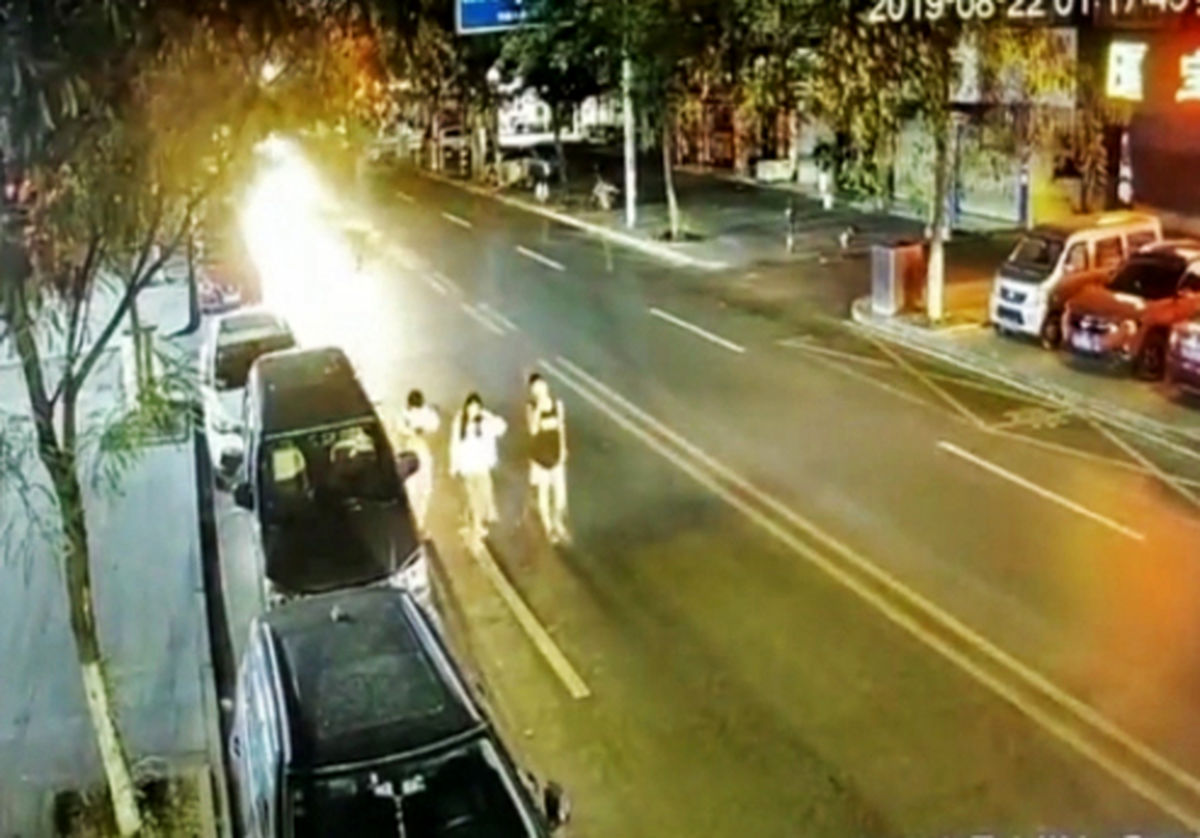 عاقبت وحشتناک پیاده روی وسط خیابان +فیلم