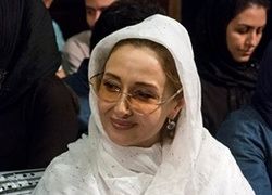 کتایون ریاحی با پای گچ‌گرفته روی ویلچر +عکس