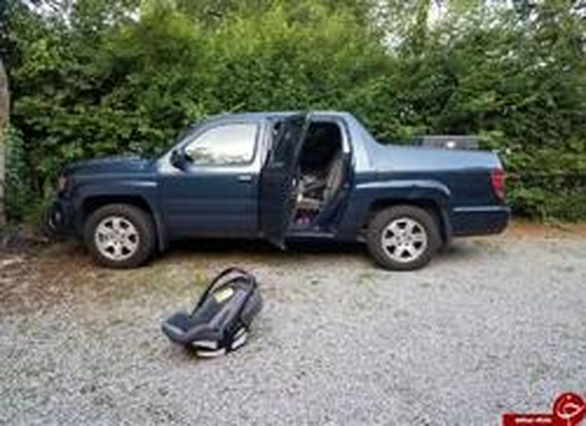 مرگ دلخراش نوزاد بخاطر حواس پرتی پدرخوانده +عکس