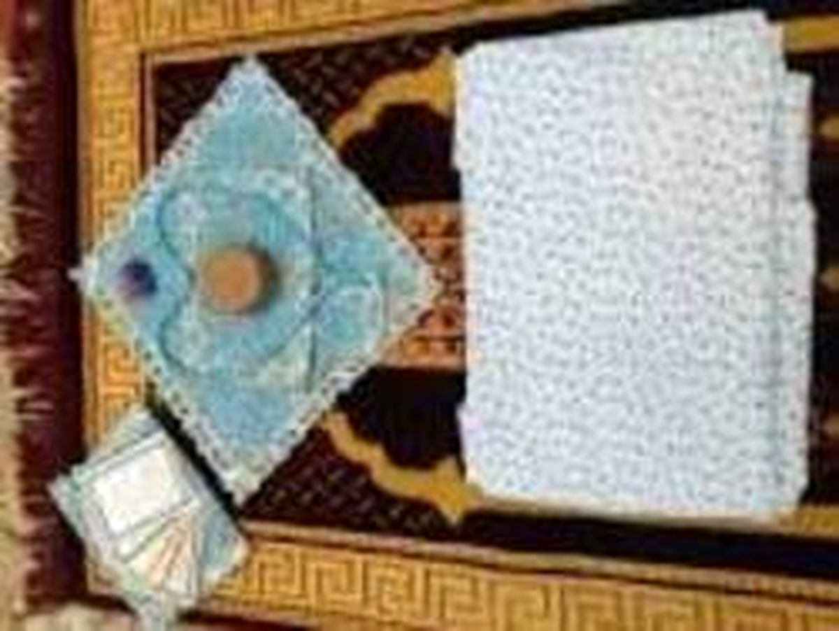 مادربزرگی که سجاده اش سوژه کاربران شد +عکس