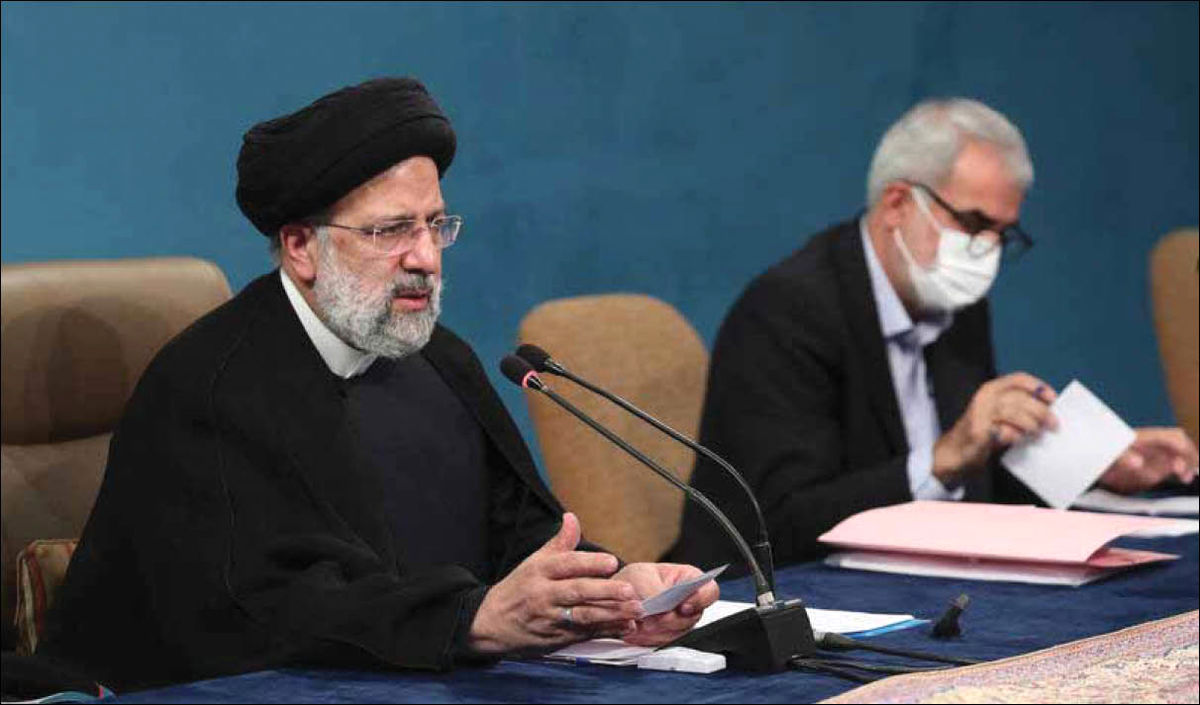  کنار رفتن وزیر مقصر / استعفا یا برکناری؟