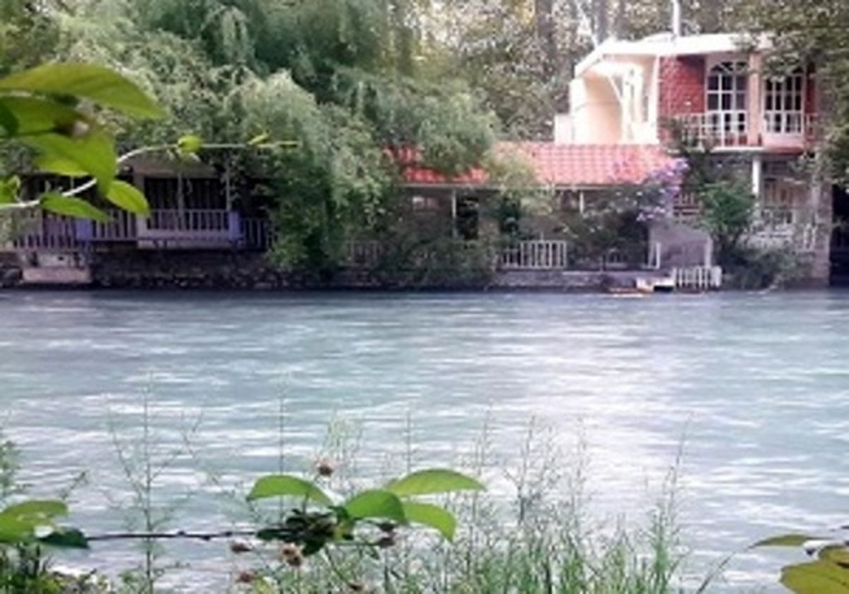 ساخت ویلاهای لاکچری در دل رودخانه کرج +فیلم