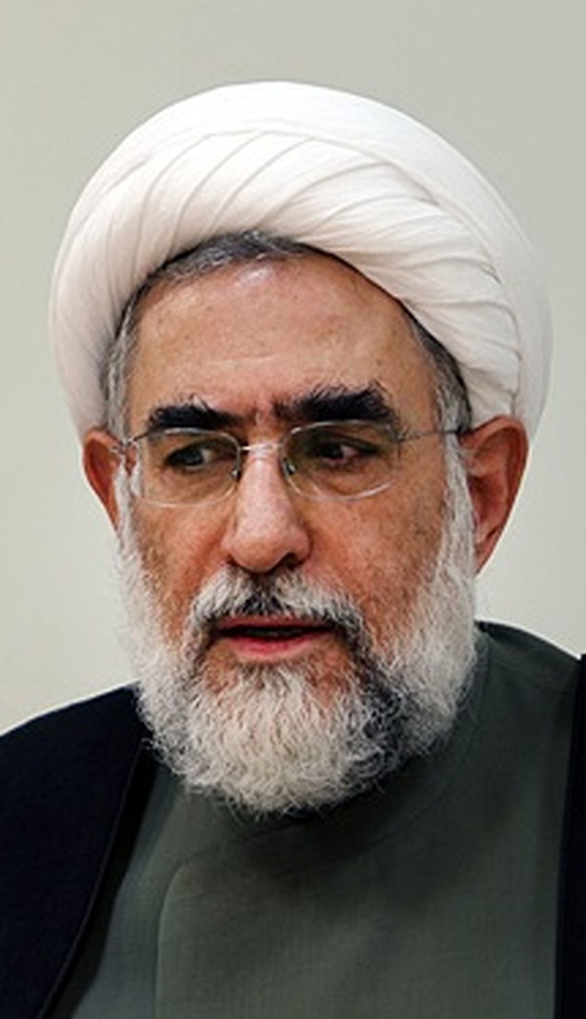 احتمال نامزدی هاشمی«صفر» است/حضور در انتخابات یعنی وفاداری به نظام،پس توبه نامه لازم نیست!