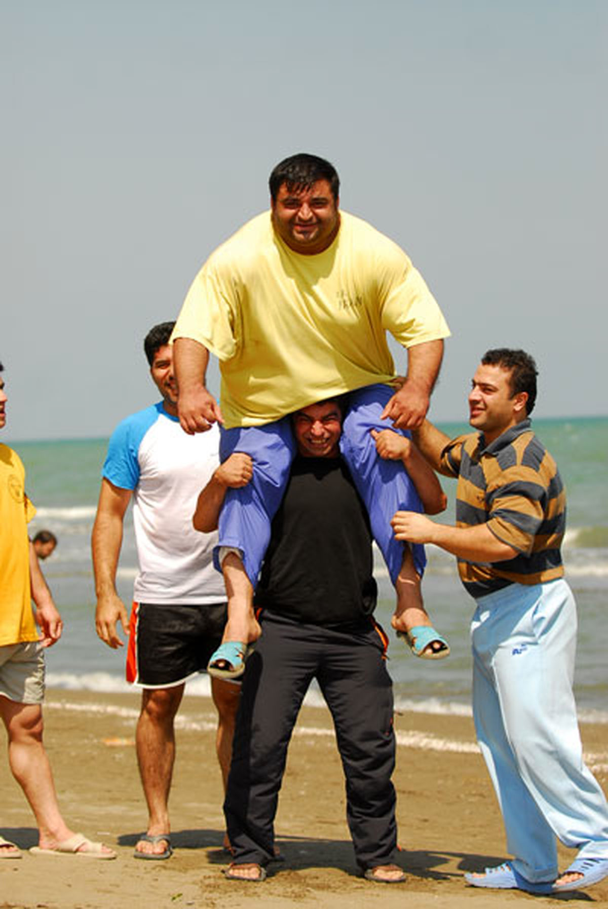 عکس/ حسین رضازاده سوار بر...