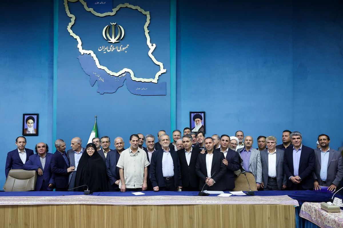 پزشکیان: ما دنبال جنگ، ناآرامی و بمب هستهای نیستیم/ آمریکا ثابت کند به دنبال مذاکره واقعی است