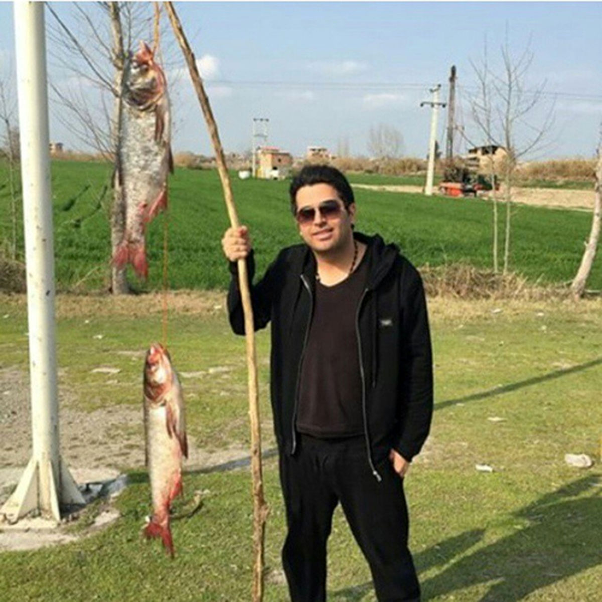 ماهیگیری آقای خواننده /عکس