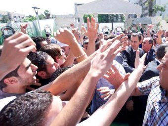 تصاویر/اسد و همسرش در دانشگاه دمشق