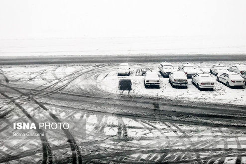 تصاویر: فرودگاه مهرآباد در روز برفی تهران