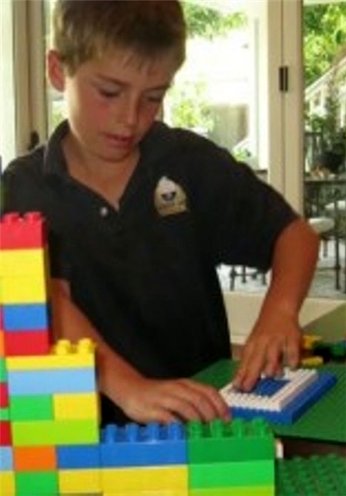 پسر7 ساله ایی که مادرش را میلیونرکرد