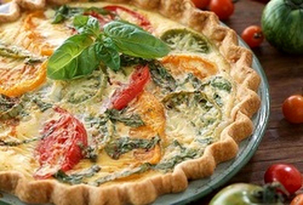 کیش پیاز و گوجه فرنگی صبحانهای جذاب برای خانواده