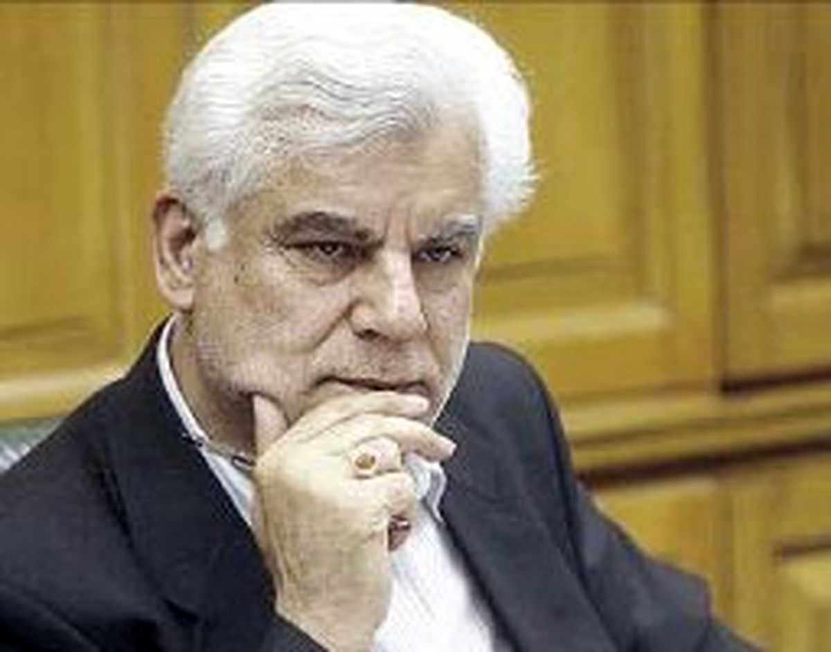 مسئولیت رییس کل در آشفتگی بازار ارز و سکه