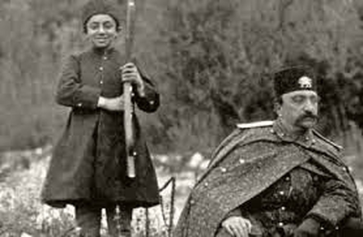 عکس/ ناصرالدین شاه و ملیجکش