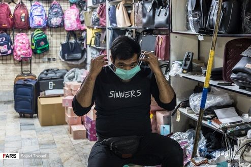 تصاویر: توزیع ماسک رایگان در جنوب تهران