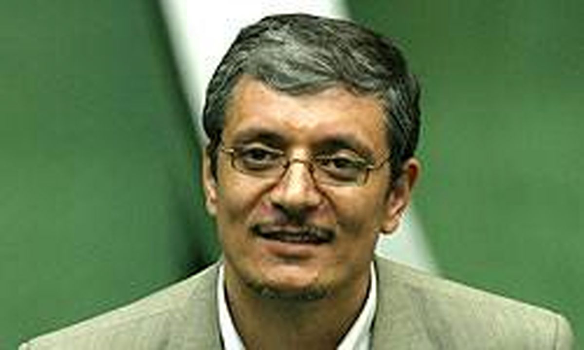 فراهم شدن زمينه راي اعتماد به علي احمدي