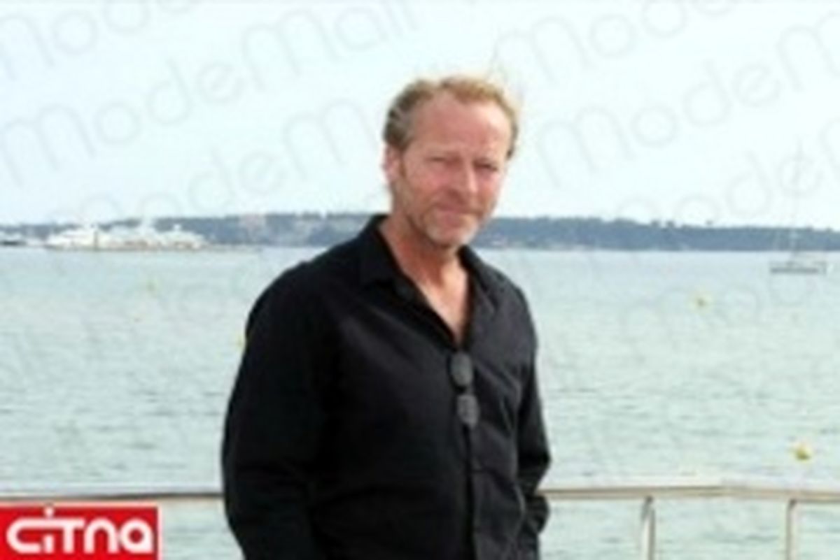 پوشیدن دمپایی لا انگشتی بازیگر «بازی تاج و تخت»! +عکس