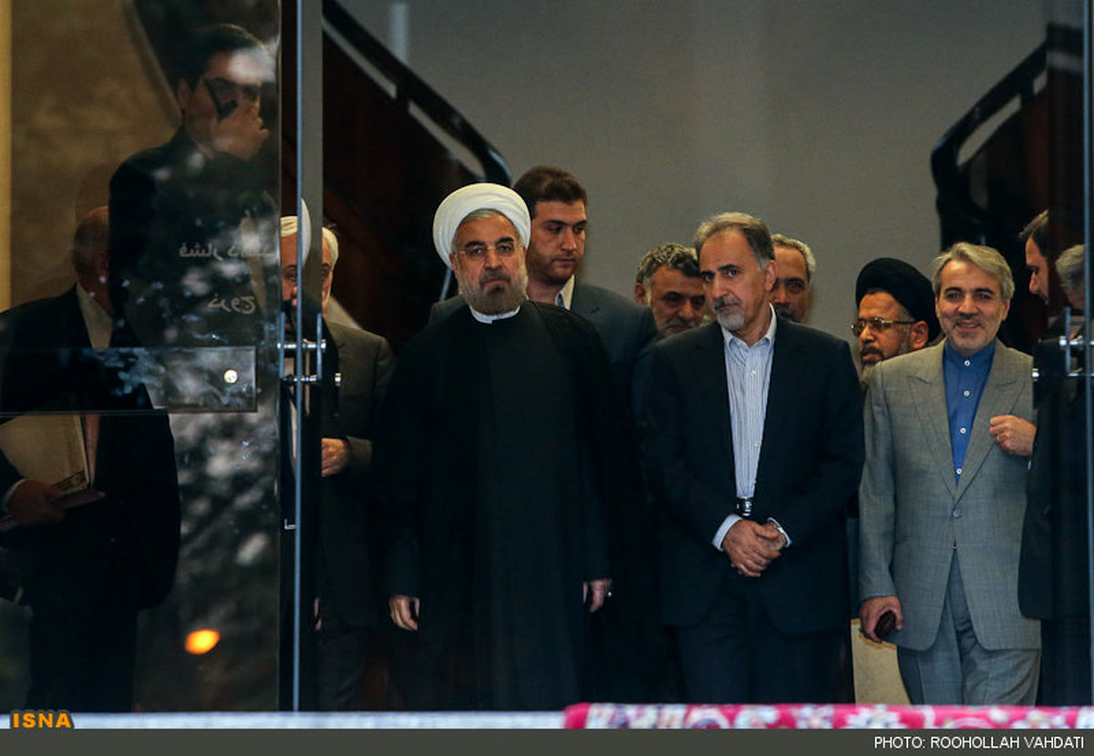 نگاه‌جالب نجفی و روحانی به‌عکاسان!/عکس