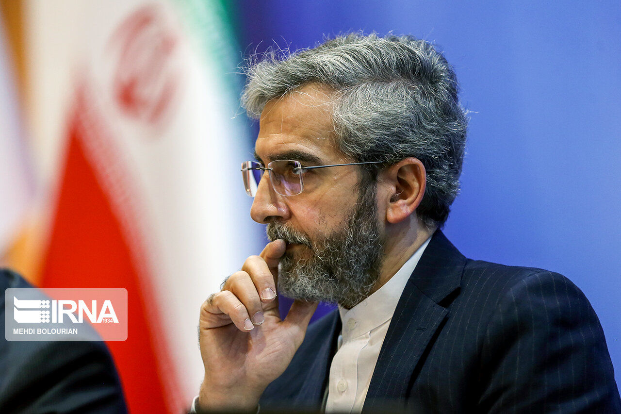 علی باقری: بیگانگان نباید در امور داخلی لبنان دخالت کنند