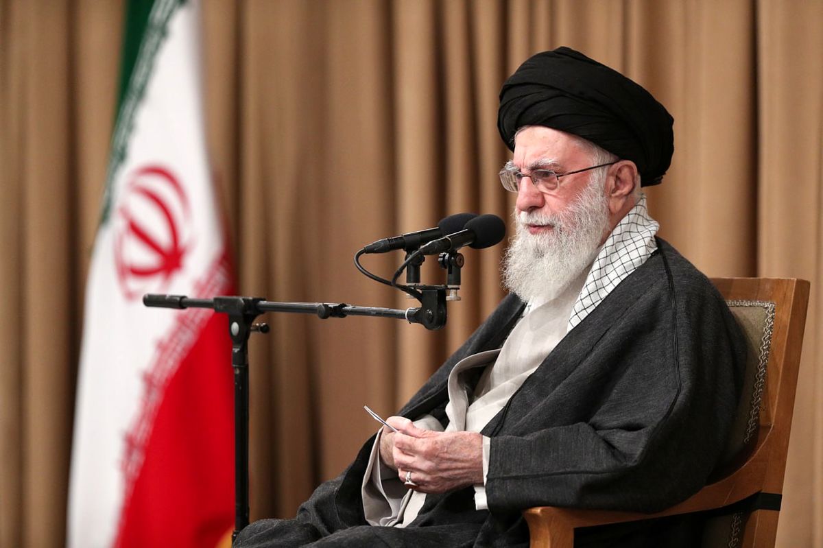 رهبر انقلاب: مسئولان راوی قدرت و قوت باشند و نه راوی ضعفها