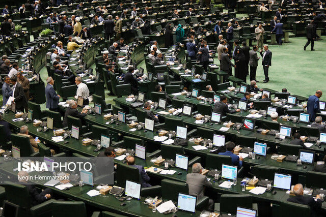 تذکر کتبی نوبت سوم امروز 19 آذر ماه نمایندگان به مسئولان  