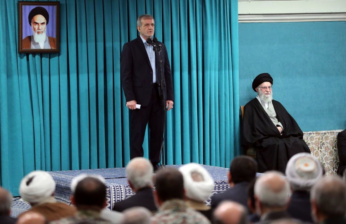 پیام حمایت رهبری از رئیسجمهور