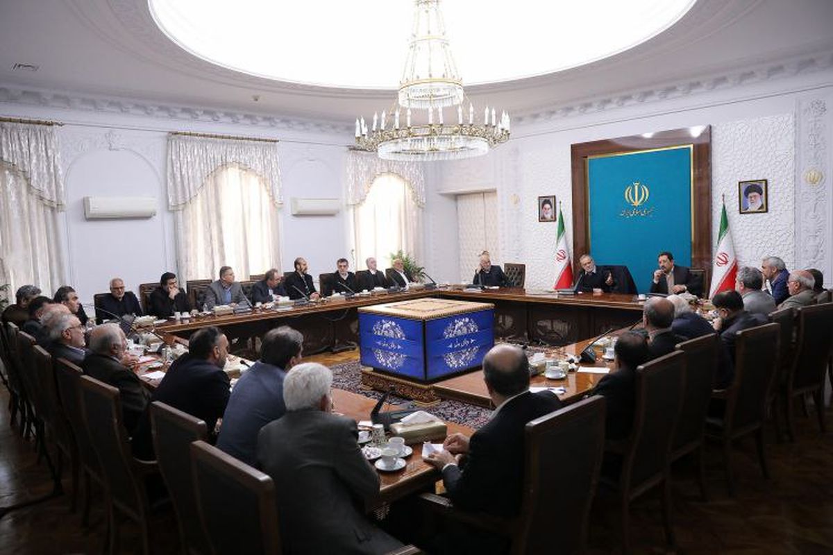 اتخاذ ۴ تصمیم مهم دولت و مجلس برای حمایت از فعالان اقتصادی