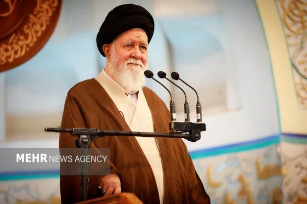 علم الهدی: توان و قدرت نظامی ما روز به روز بیشتر می‌شود