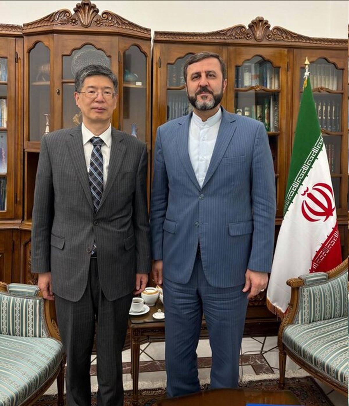 رایزنی غریب آبادی و سفیر چین در تهران در ارتباط با آخرین وضعیت مذاکرات رفع تحریمها