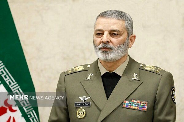 سرلشکر موسوی: امپراطوری رسانه‌ای دشمن حقایق را وارونه جلوه داده است