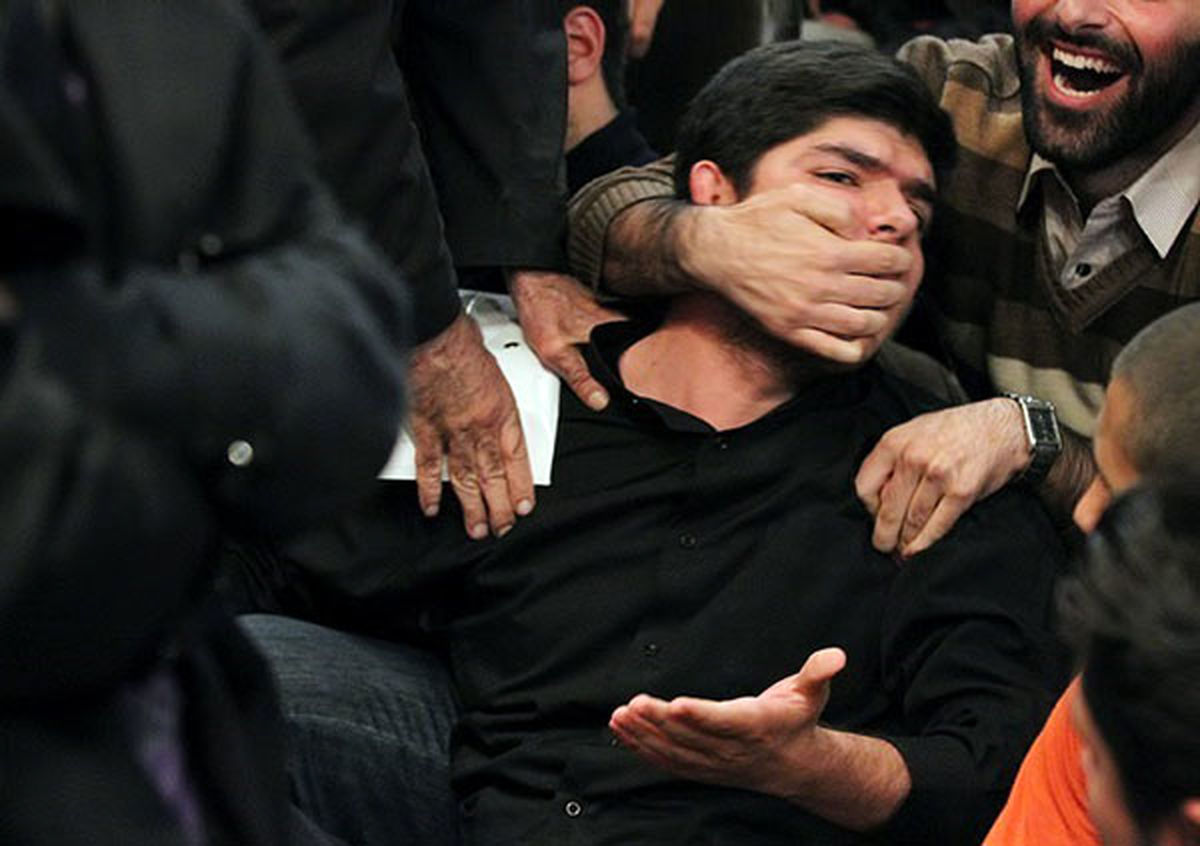 دو قطبي كاذبي كه غوغاسالار تربيت مي‌كند نه عالم/ «دست و جيغ و هورا» در مناظرات دانشگاهي!+تصاویر