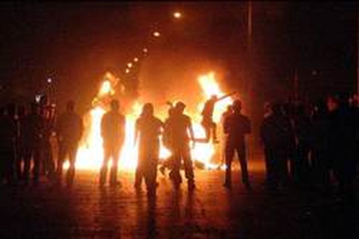 خلبانی که با نارنجک چهار شنبه سوری خانه نشین شد!