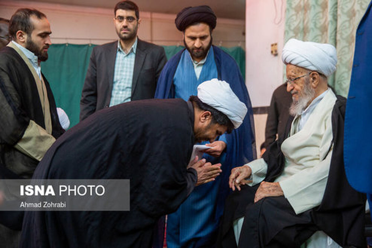 تصاویر: مراسم عمامه گذاری طلاب در روز میلاد حضرت زهرا(س) - قم
