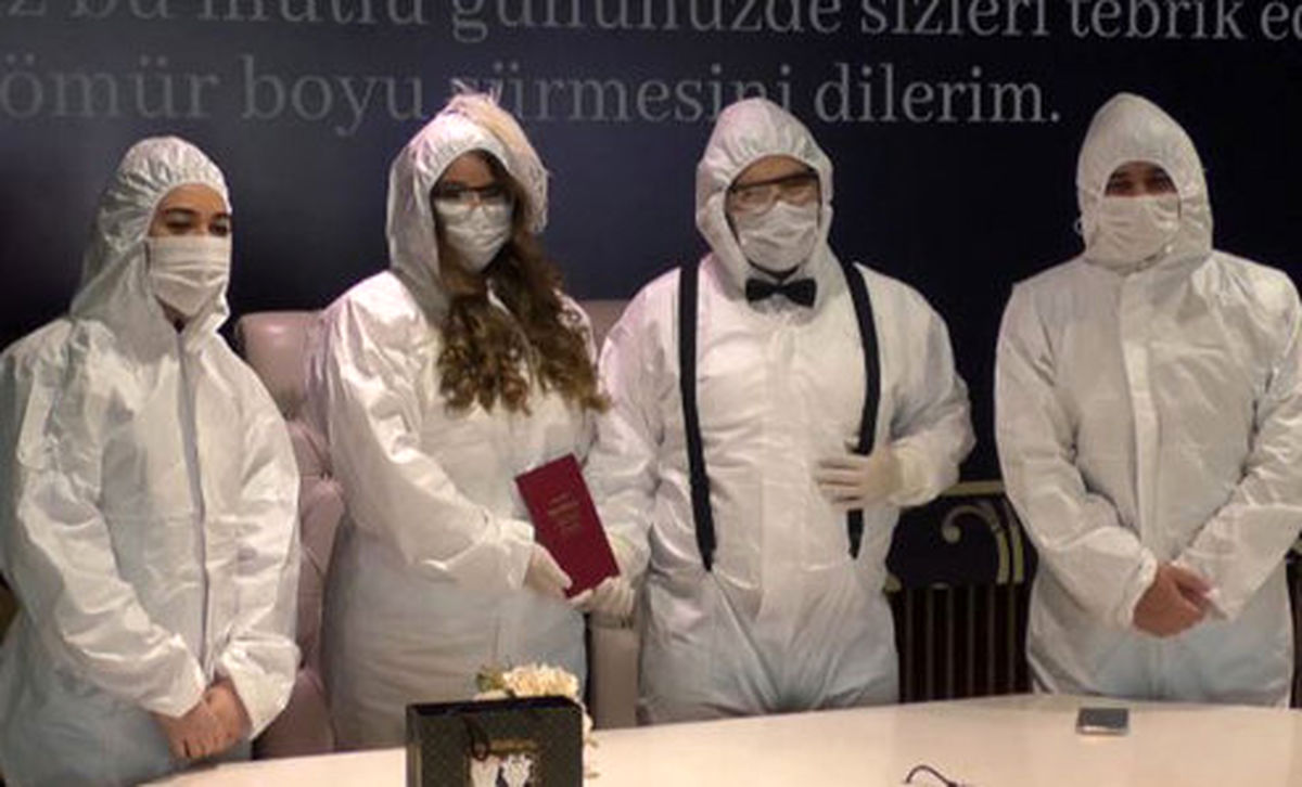 لباس عروسی متفاوت کادر درمانی +عکس