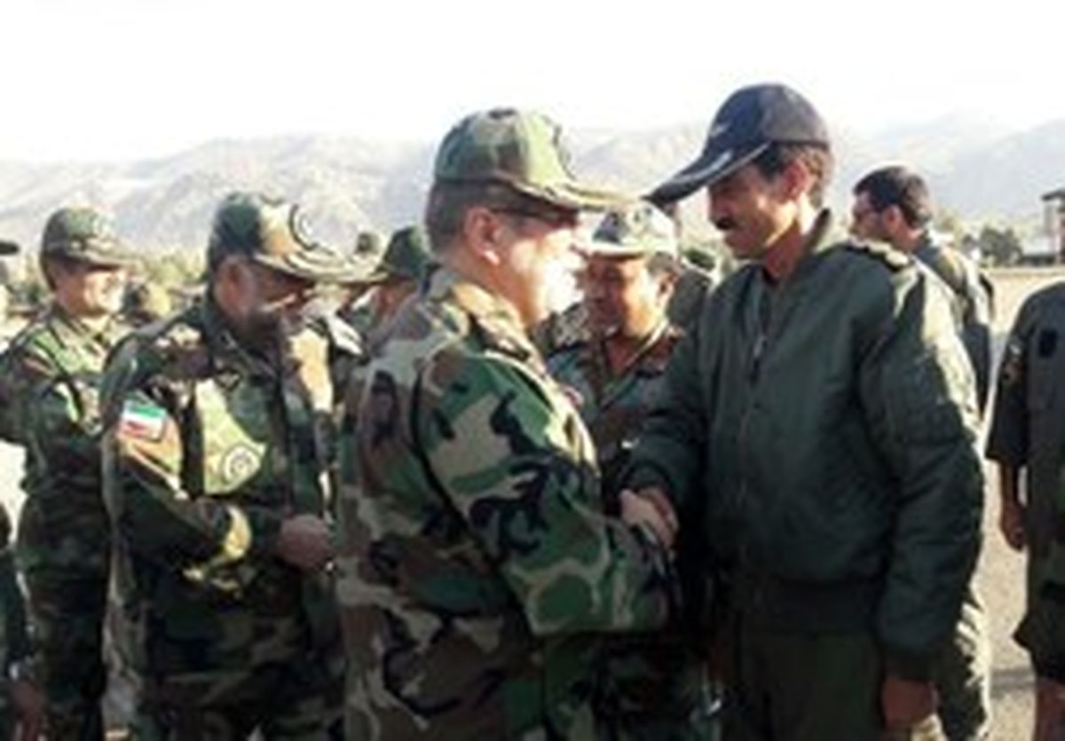 جانشین فرمانده ارتش وارد سرپل ذهاب شد +عکس