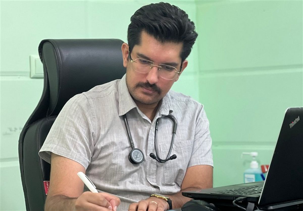 خوردن تخمه کدو و خرمالو با پوست دردسرساز شد