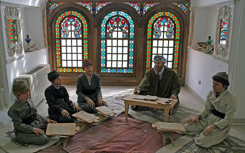۱۰ مکان دیدنی که در سفر به سنندج نباید از دست بدهید