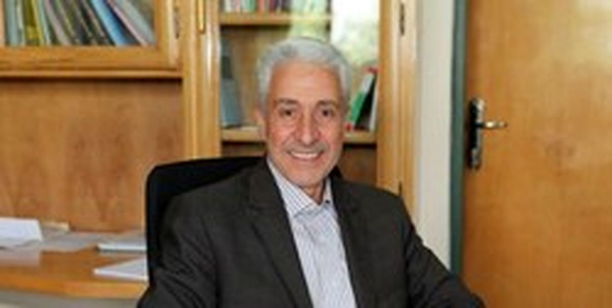 وزیر علوم روز ۱۲ بهمن ۵۷ کجا بود؟