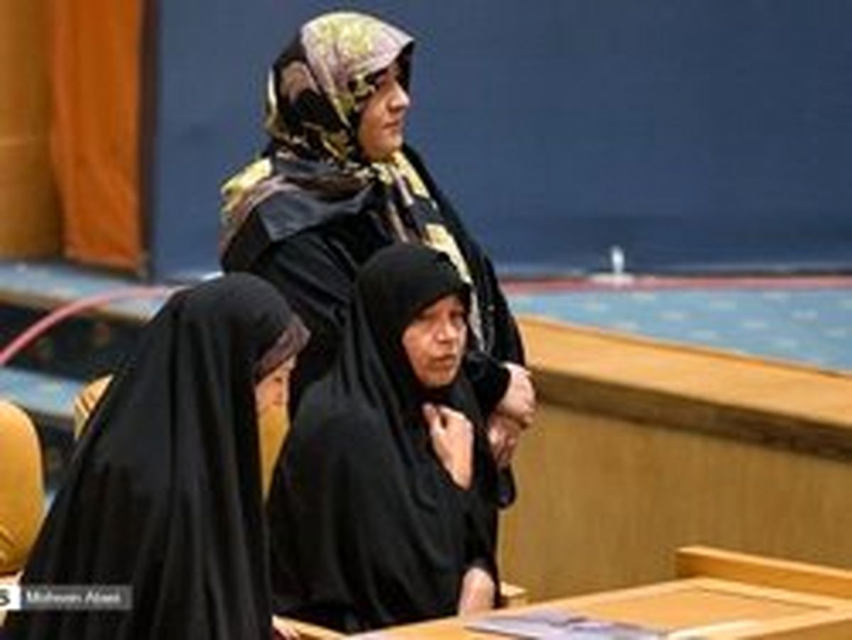 اولین رئیس‌جمهوری ایران که مشاور زن داشت که بود؟